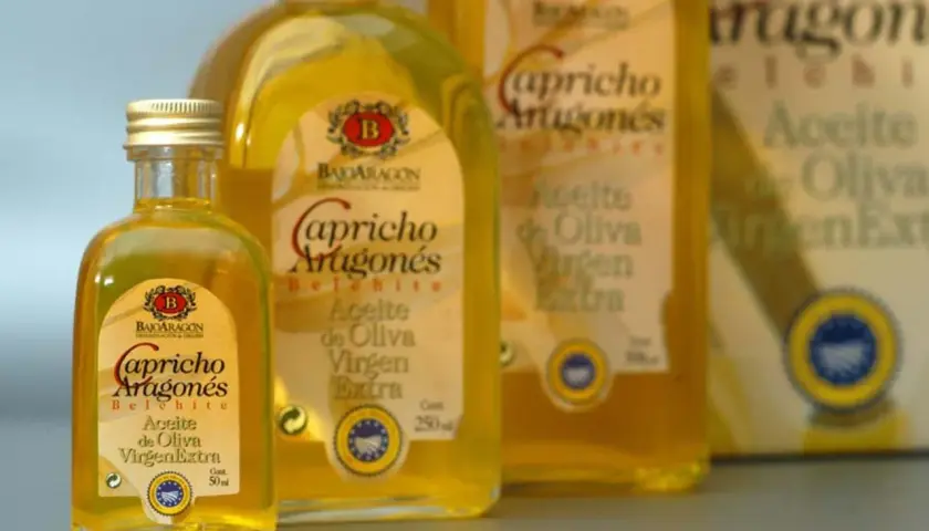 Aceite de oliva virgen extra "Capricho Aragonés" de la almazara de Jaime. Botellas de 50ml y 250ml.