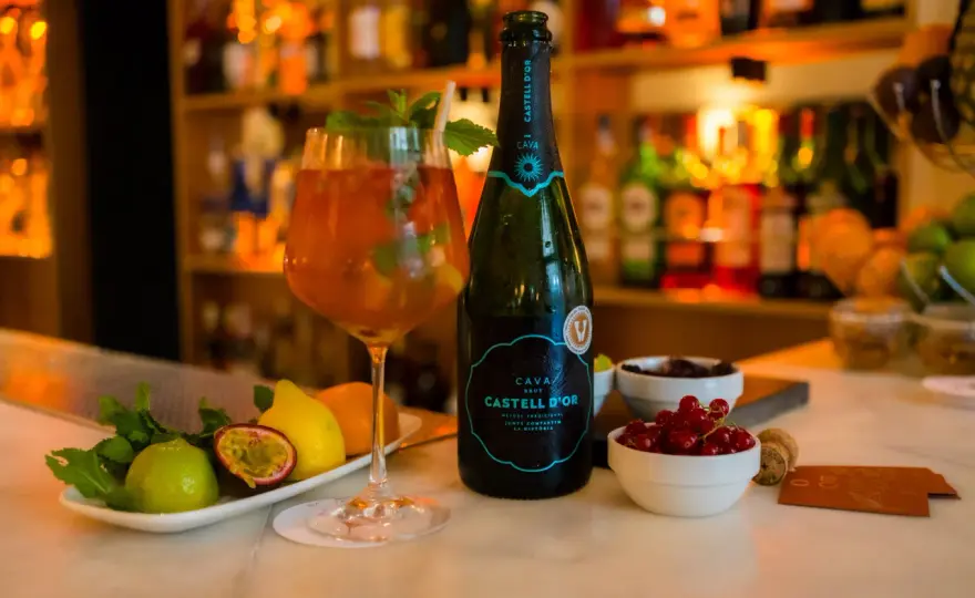 Sangría de cava equilibrada - receta y trucos para servirla