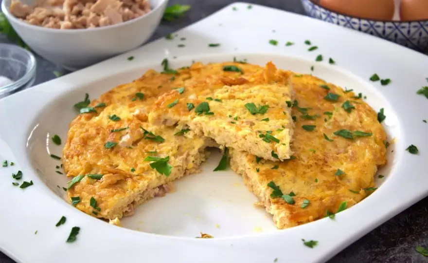 Tortilla de atún perfecta - Jugosa y rápida en 15 min